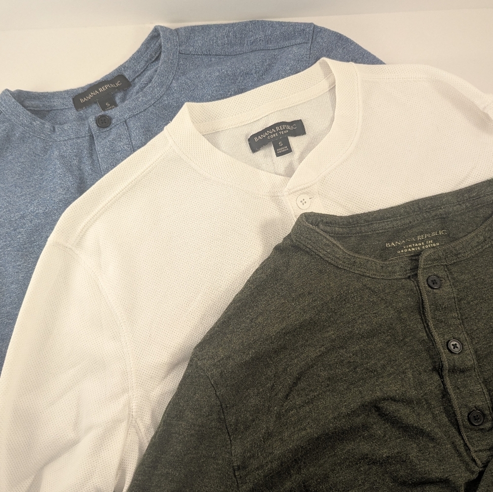 Lot Of 3 Banana Republic Men's Long Sleeve Henley Tee - White, Blue, and Grey